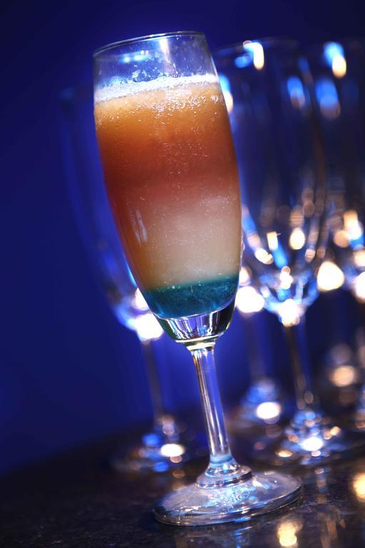 ザ ヘリテージ マドゥライ ホテル エクステリア 写真 A layered cocktail
